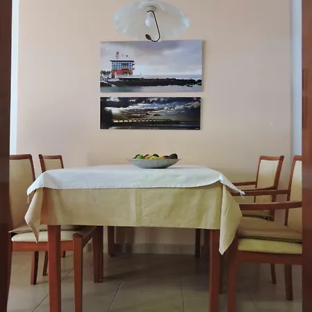 Sunny Semesterbostad